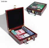 Набор для покера Luxury Gift деревянном кейсе (100 фишек с номиналом)